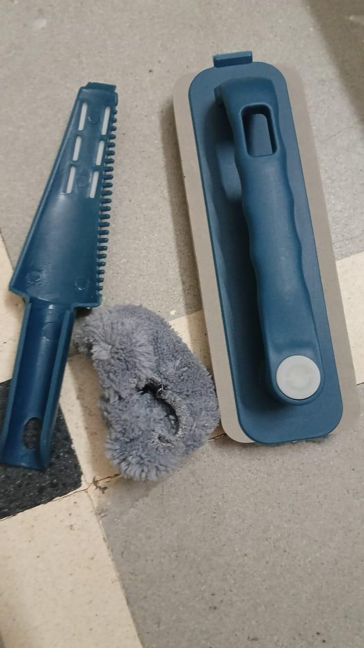 Bed Sheet Cleaning Brush Sofa Hair Removal Dust Brush Clothes